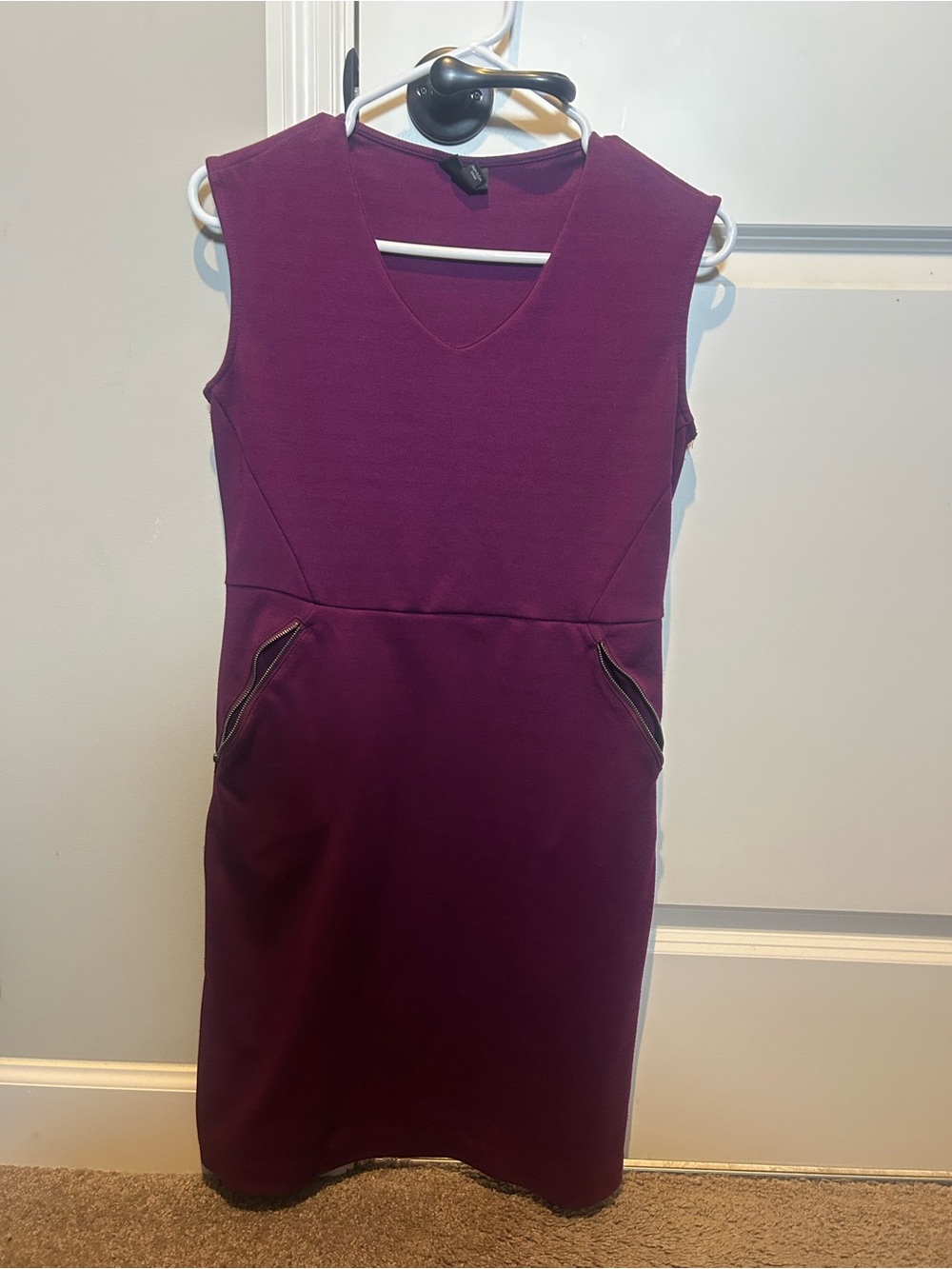 V-Neck Sleeveless Sheath Dress in Plum